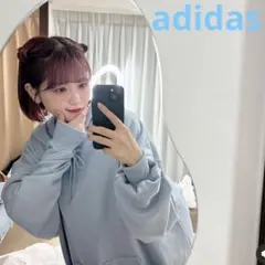 adidas フーディ ライトブルー