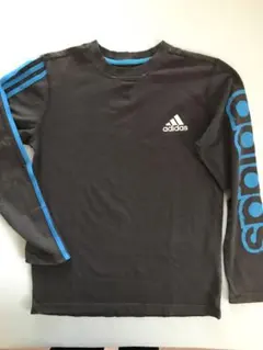 子供用adidas ダークグレー 長袖Tシャツ