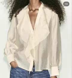 ZARA XSフリルブラウス 長袖 アイボリーのサムネイル