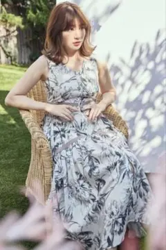 Her lip to Floral Cut-Out Long Dress