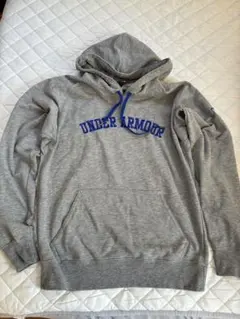 UNDER ARMOUR グレー フード付きパーカー SM