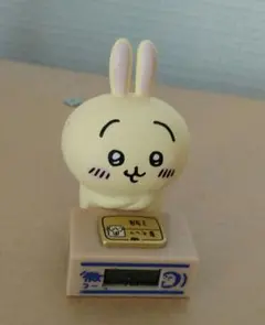 ちいかわ　うさぎ　ダンボールウォッチ