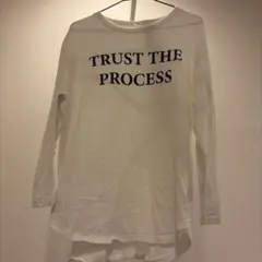 TRUST THE PROCESS ロゴ 長袖Tシャツ ホワイト M