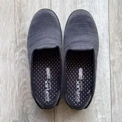 新品　超軽量　スケッチャーズ　フラット　スニーカー