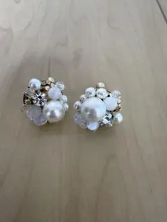 パール調ビーズ　イヤリング