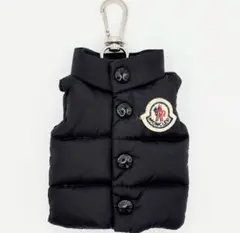 MONCLER ダウンベスト型 キーホルダー ブラック - メルカリ