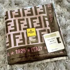 FENDI ハンカチ 大判 58cm×58cm シルクコットンのサムネイル