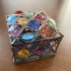 カラフルな小物入れ