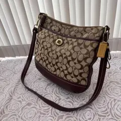 COACH コーチ F24032 シグネチャー ショルダーバッグのサムネイル