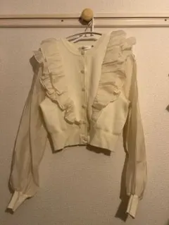 MOUSSYフリル付き白色ニットカーディガン