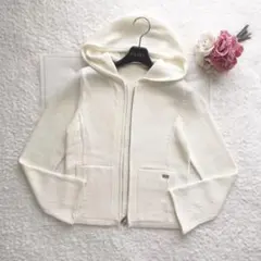 美品✨フォクシー ジップパーカー フーディ ストレッチ 羽織り ロゴ