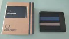 FRED PERRY 二つ折り財布 黒/青/のサムネイル