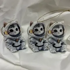 宇宙服を着た猫のキャラクターストラップ3個セット