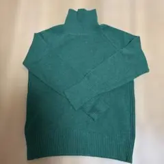 グリーン ハイネック ニットセーター