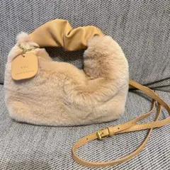 新品未使用　ファーバッグ　ベージュ　ショルダーバッグ　ファー　ハンドバッグ