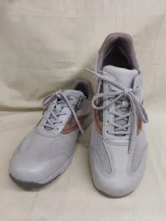 Item thumbnail for item a79b222a-1f72-4b43-8832-3cc1cf43cba3