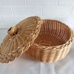 藤かご　バスケット　蓋付き