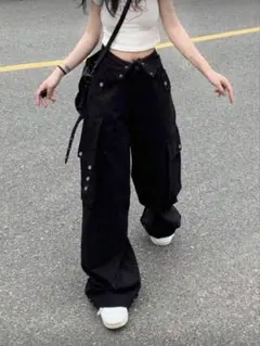 ブラック カーゴパンツ ローウエスト