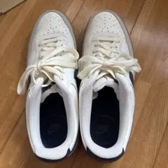 NIKE スニーカー　ホワイト