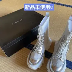 新品未使用☺︎PAGEＢＯＹレースアップソックスブーツのサムネイル