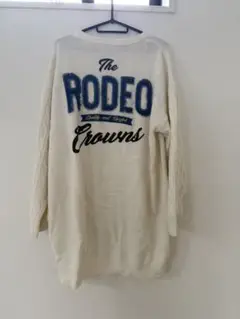 RODEO CROWNS Vネックニット