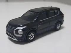 トミカ No.10 三菱 アウトランダー PHEV 初回特別仕様のサムネイル