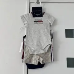 今だけ値下げ！新品　TOMMY HILFIGER 3点セット ボディスーツ