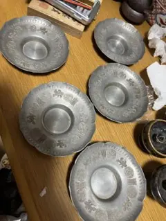 古錫 錫製 茶托 五客 唐物 中国 金属製 花弁形状 皿 風景彫刻付き
