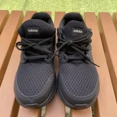 adidas ブラック スニーカー 23.5cm