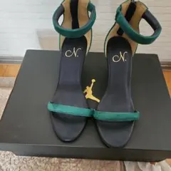 グリーン アンクルストラップ ヒール