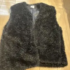 LOWRYS FARM ブラックフェイクファーベスト