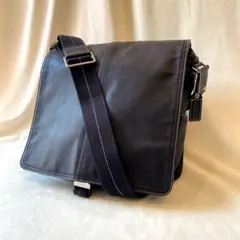 美品 COACH コーチ メッセンジャーバッグ 本革 黒 A4 PC 大容量