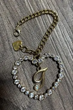 Samantha ThavasaバックチャームT