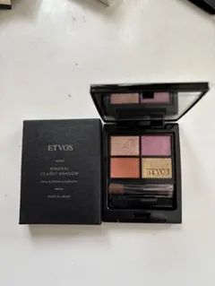 【新品・未使用】エトヴォス　ミネラルクラッシィシャドウ　イノセントブルーム