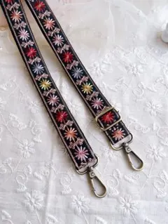 【大人気！再再再再販】インド刺繍リボン ショルダーストラップ 付け替え可