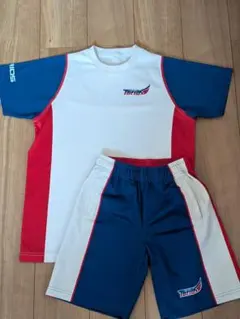 160 テリオス スポーツウェア 半袖　短パン