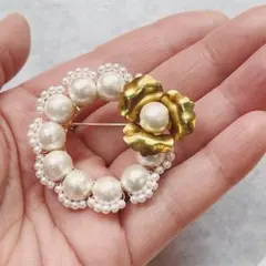 raceとお花のブローチ