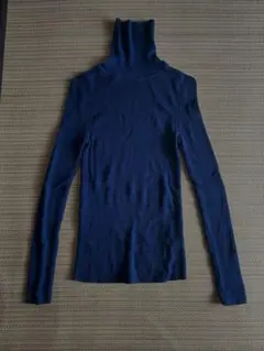 ユニクロ　ネイビー タートルネック 長袖セーター　ウール