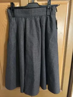 [earth] 美品　フレアースカート(新品未使用)