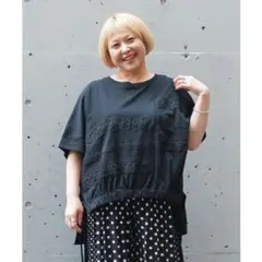 今季新作タグ付き☆アズノウアズオオラカレース柄裾リボンTシャツ黒大きいサイズ3のサムネイル