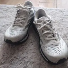 adidas Supanova Riseランニングシューズ 26cm