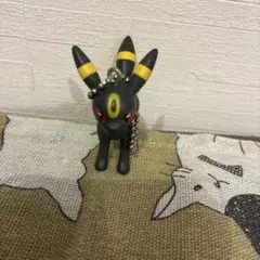 ポケモン ブラッキー ラバーマスコット ガチャ キーホルダー - メルカリ