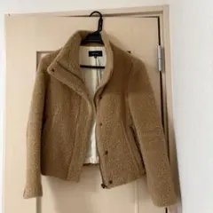 ベージュ フリースショートジャケット