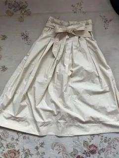 ユニクロ ベージュ フレアスカート リボン付き S