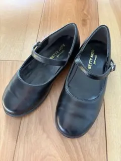 BETTY KIDS ブラック フォーマルシューズ20cm
