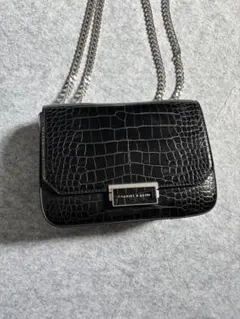 CHARLES & KEITH ブラックショルダーバッグ