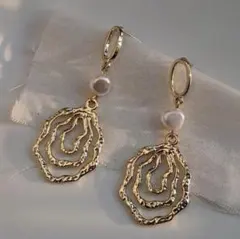 淡水パールピアス 揺れる ゴールド パールピアス