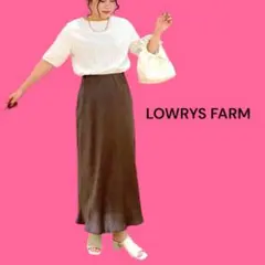 LOWRYS FARM サテンフレアスカート