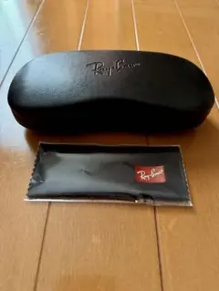 Ray-Ban ケース