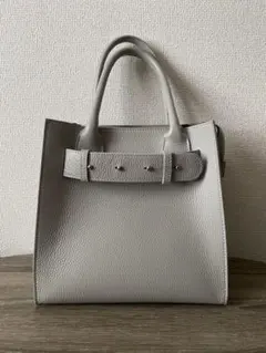 【美品】MILOS グレー ベルトスクエアバッグ（M）SHIPSのサムネイル
